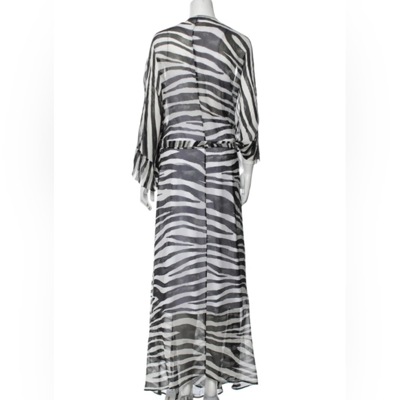 RETROFÊTE Animal Print Cover-Up - Picture 3 of 8